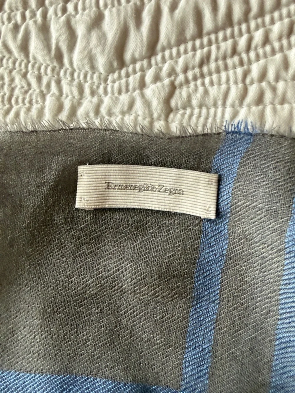 Ermenegildo Zegna Gray Scarf with Blue Stripes made in Italy 55x55